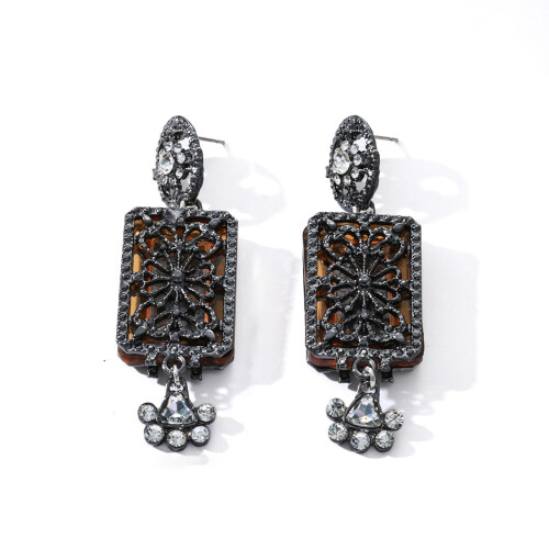 Lightweight Dangle Earrings For Elegant Everyday Drop Earrings With Secure Clasps