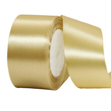 Satijnen lint van 5 cm breed en 23 meter lang voor het inpakken van cadeaus en knutselprojecten.