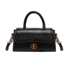 Γυναικεία τσάντα crossbody από πολυουρεθάνη 22x8x13εκ.