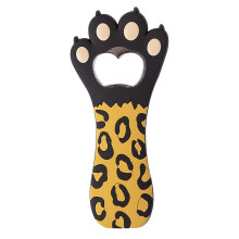 Leuke bieropener in de vorm van een kattenpoot, magneet voor op de koelkast, flesopener voor bier, cola, barman, keukenhulpje.