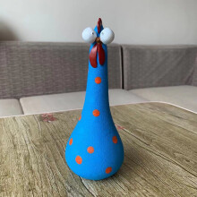 Statue de jardin en résine représentant une poule rigolote – Figurine amusante avec un long cou et de grands yeux, idéale pour la décoration de