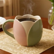 Cană ceramică elegantă cu motive florale, cadou perfect pentru iubitorii de ceai și cafea, design frumos lucrat manual