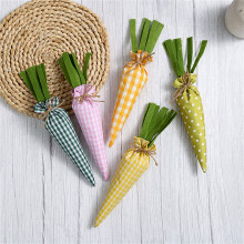 Ornements de Pâques suspendus en forme de carotte de 24 cm, carottes en tissu fabriquées à la main avec une texture de toile de jute, décoration