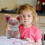 Peluche chat rose pastel et bleu 4