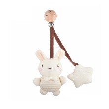 Boneca de pelúcia de algodão orgânico para pendurar na cama.
