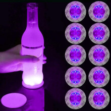 Lot de 8 lumières LED pour bouteilles, porte-gobelets et sous-verres lumineux.