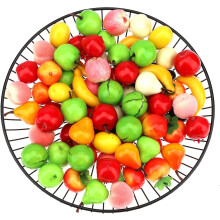 75 kpl elävän näköisiä tekohedelmäkoristeita: päärynä, mansikka, omena, mango, persikka, tomaatti, banaani, granaattiomena, oliivi,