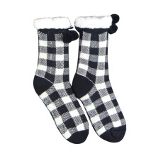 Chaussettes douillettes en peluche avec adhérence antidérapante pour un confort optimal à la maison et en hiver (noires)