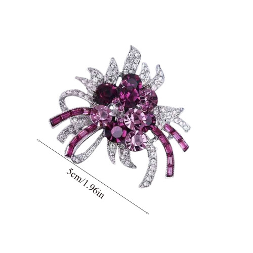 Lilla edderkopp med strass-brosje 1