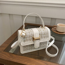 Sac bandoulière femme décontracté et tendance, idéal pour la maison et le quotidien, avec porte-cartes et accessoires.