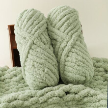 Thick Chunky Yarn for Crocheting and Knitting Soft Polyester Strands for Scarves Hats Blankets