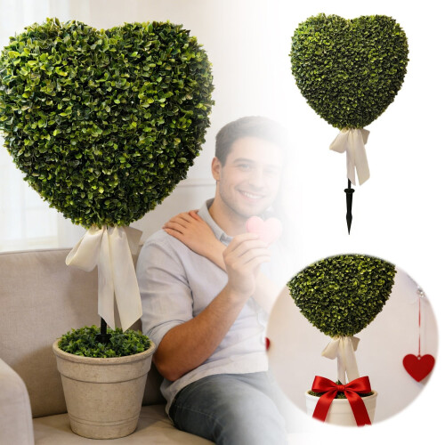 Topiaria em forma de coração com laço branco, 75 cm, em buxo artificial verde.