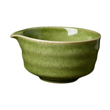 Ceramic Matcha Bowl with Spout 450ml Handcrafted for Friends Tea Lover