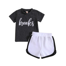 (6-12 Months, Black Grey) 2-delige zomeroutfit voor babyjongens: shirt met korte mouwen en letterprint + gestreepte korte broek. Peuterkleding
