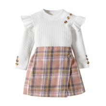 (2-3 Years, White) Dvoudílný outfit pro batole s volánkovým tričkem a kostkovanými kraťasy, podzimní oblečení.