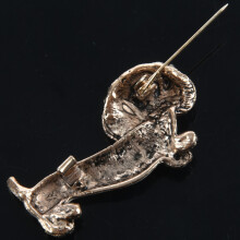 1 Pcs Cute Shiny Rhinestone Dachshund Dog Romantic Brooch Pin Fashion Jewelry Women Clothing Suit Brooches Gift White Red