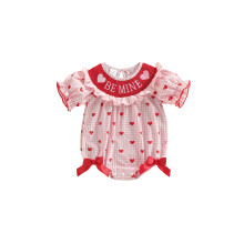 (12-18 Months, Pink) Macacão xadrez curto com coração e letras, babados e mangas curtas para o Dia dos Namorados. Roupa fofa de primavera.
