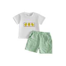 (12-18 Months, White) Ensemble 2 pièces pour bébé garçon : haut à manches courtes et col rond brodé d'animaux et short à carreaux