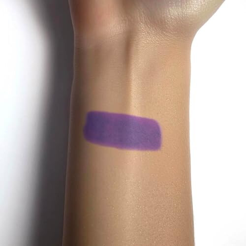 Stargazer Flat Purple eye shadow. Maximum colour pressed powder eye shadow. 1