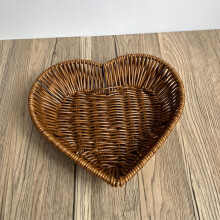 (26x21x5) Heart-Shaped Bread Basket for Fruits & Veggies