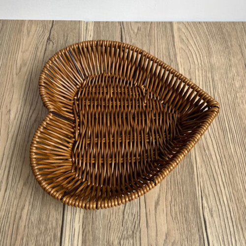 (26x20x5) Heart-Shaped Bread Basket, Large Kitchen Storage 1