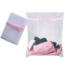 Durable Mesh Laundry Bag with Zipper for Washing Machine – Medium Size, Compatible with All Machines