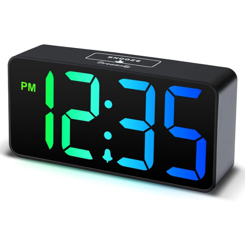 RGB-Digitalwecker mit USB-Anschluss – Großes Display