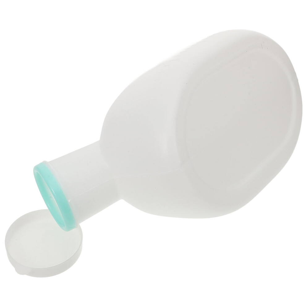 White Portable Large Capacity Urinal, Plastic, Convenient For Bedridden Patients