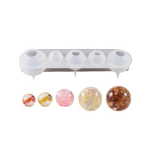 Moldes de silicona esféricos de varios tamaños para manualidades con resina y proyectos de decoración del hogar.