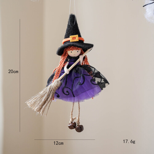 Στολίδι Yyuenw με κρεμαστή κούκλα μάγισσα για το Halloween, με φούστα από γάζα και σκούπα