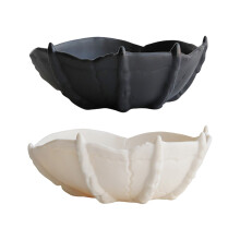 2 Modern Ceramic Bowls, Leaf Shape, Black & White – Home/Kitchen Decor, Fruit/Snack Display, Elegant Minimalist Design
