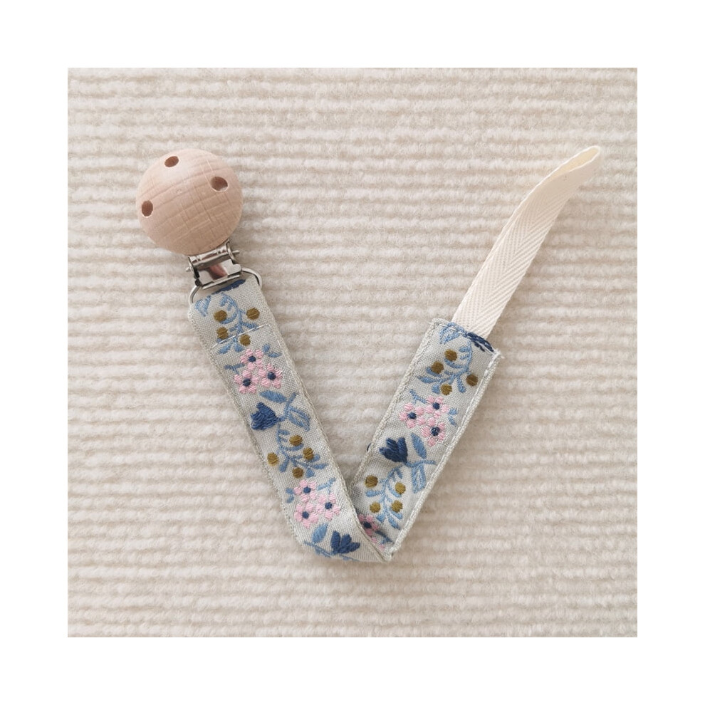 Embroidered Baby Embroidered Pacifier Chain Baby Teether Small Toys Anti-falling Chain Beech Wood Pacifier Clip Lanyard
