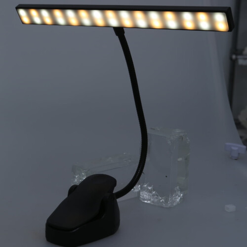 Lampe à pince LED rechargeable par USB, 3 niveaux de luminosité 2