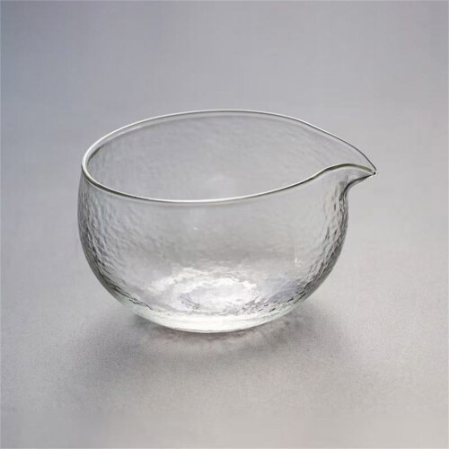 Handgjord matchaskål i texturerat glas, 450 ml