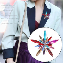 (A) Vintage Snowflake Brooch - Elegant Lapel Pin for Gifts