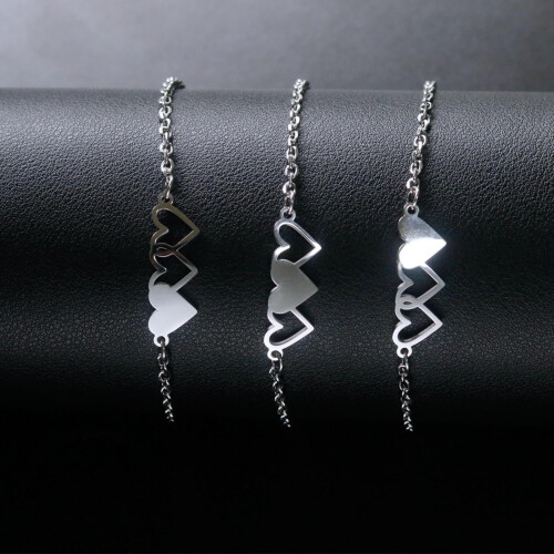 Conjunto de 3 Pulseiras Irmãs com Três Corações - Presente para Amizade 1