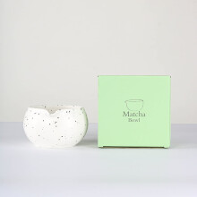 Bol à matcha en céramique avec bec verseur (chawan) - 1 pièce