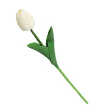 Künstlicher Tulpenstrauß mit natürlich aussehenden Blättern