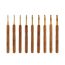 9Pcs Ergonomic Crochet Hook 2.0mm-6.0mm Wood Handle Crochet Hook Needle Beginner Crochet Hook for Crocheting Knitting