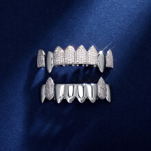 Vampire Fangs Grillz -setti, kupari-zirkonia, kulta-hopeasävy
