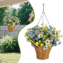 Flores artificiales colgantes en cesta para uso interior y exterior.