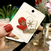 Christmas Brooch Badge Accessories Festive Personalized Decorative Pins For Home Holiday Decoration