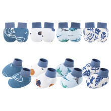 4 Set Newborns Mittens with Booties for Preventing Scratches on Sensitive Skin Cosy Breathable Gloves & Socks