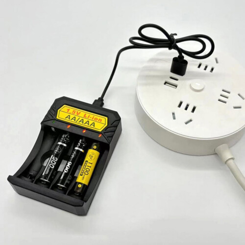 Μικρός φορτιστής μπαταριών λιθίου 1.5V με σύνδεση τύπου C, κατάλληλος για μπαταρίες 1