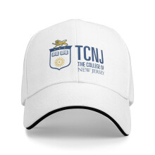 De unisex baseballpet met het logo van The College of New Jersey