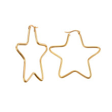 Stijlvolle oversized sterrenoorbellen, elegante gouden of stalen sterrenoorbellen, lichtgewicht modellen met oorstekers voor comfort de hele dag door.