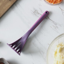 Presse-purée de pommes de terre, outil de cuisine ergonomique en nylon avec poignée pour écraser les pommes de terre (1 pièce)