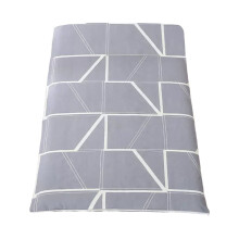 Coprimaterasso singolo per dormitorio studentesco, comodo e traspirante, favorisce un sonno ristoratore.