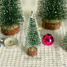 Mini sapin de Noël décoratif – Petit sapin de Noël à feuillage persistant pour bureau, ornements artificiels, décorations et cadeaux de Noël