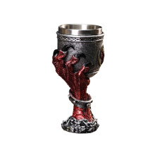 Calice médiéval fantastique en forme de griffe de dragon avec doublure en acier inoxydable, parfait pour le cosplay et les collectionneurs.